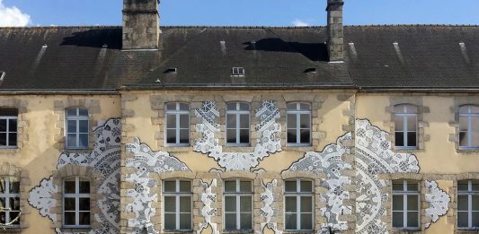 NeSpoon, quando la Street Art si fa in punta di merletto