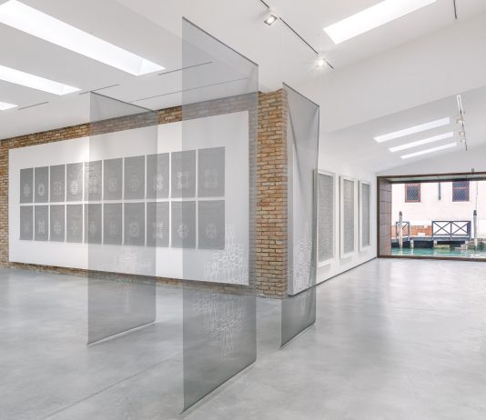 Spazio Berlendis espone gli impalpabili lavori di Aldo Grazzi a Venezia