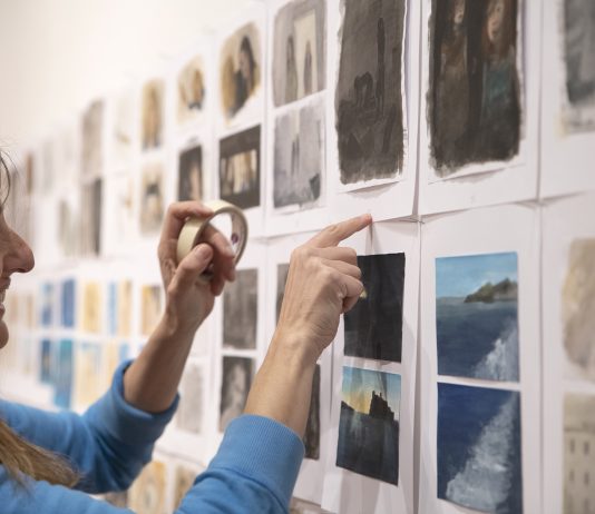 Mari di sabbia: Mara Cerri e una residenza artistica a Cattolica Mara Cerri, Mari di Sabbia. Ph. Natascia Giulivi