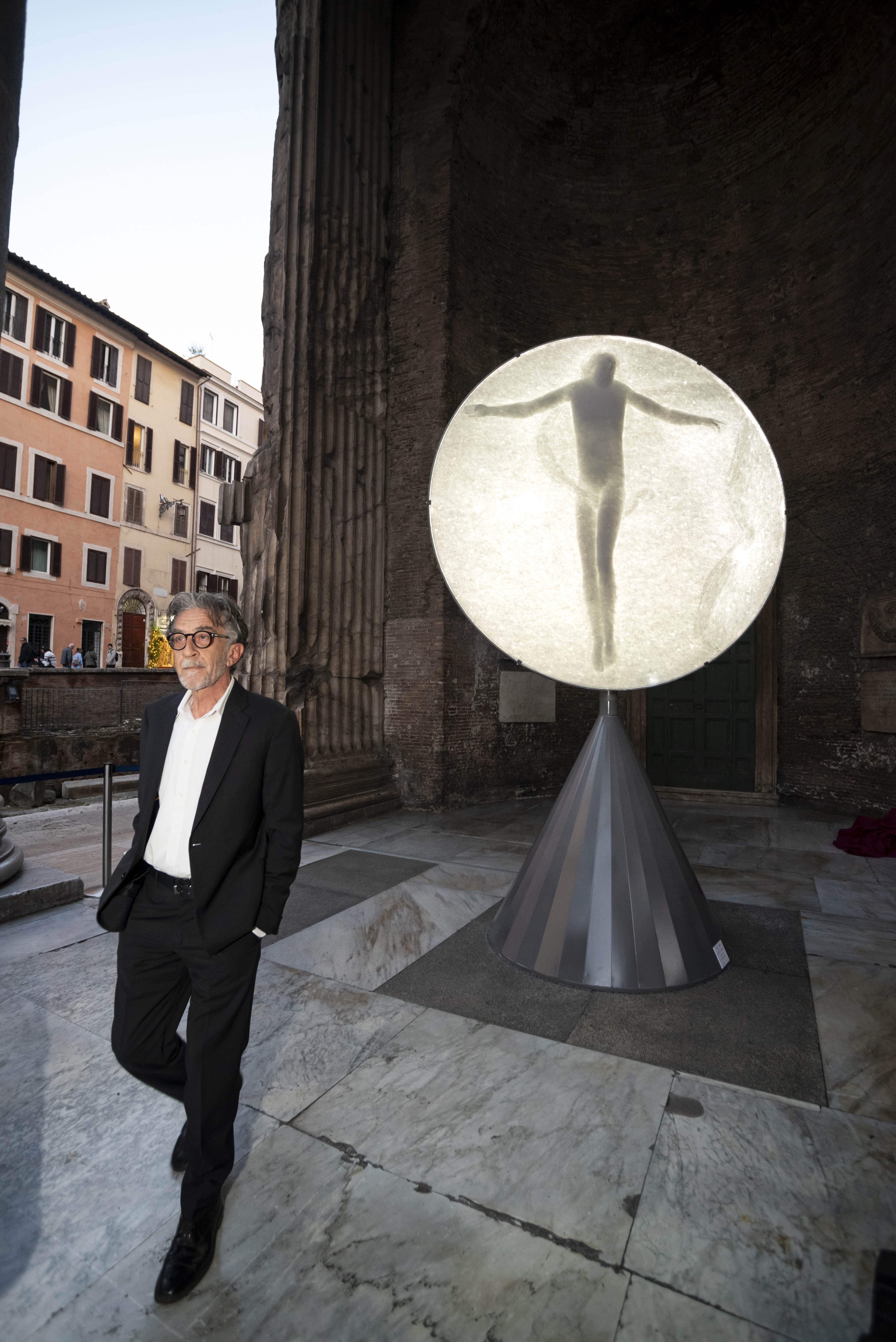 Oliviero Rainaldi e “Conversazioni” nel pronao del Pantheon Foto Christian Rizzo