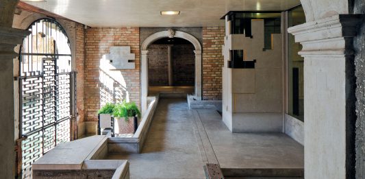 10 progetti che ripensano lo spazio d’ingresso in mostra alla Fondazione Querini Stampalia di Venezia