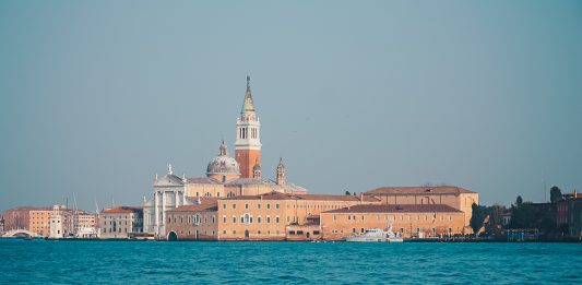 Venezia: la guida alle mostre d’arte da non perdere durante la Biennale di Architettura