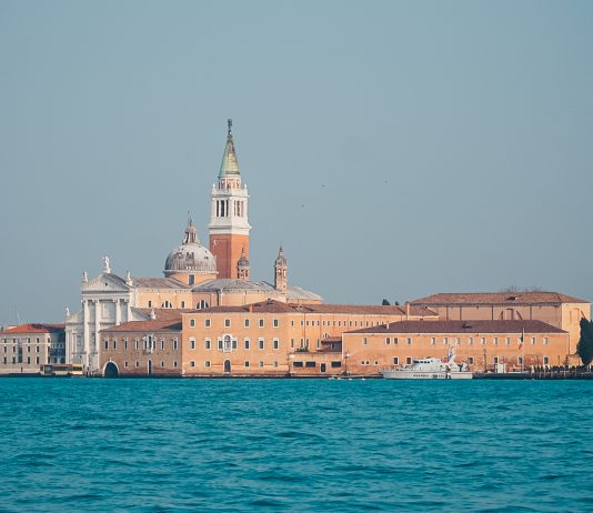 Venezia: la guida alle mostre d’arte da non perdere durante la Biennale di Architettura