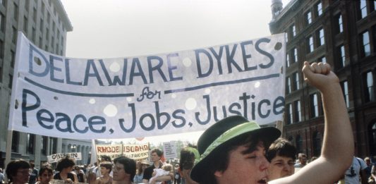 A New York la mostra d’archivio che rivela la storia invisibile delle comunità LGBTQ+ JEB (Joan E. Biren) Delaware Dykes 1979, Images on which to build 1970s-1990s, Leslie Lohman, New York