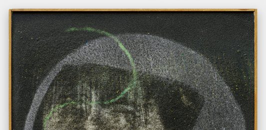 La sabbia del tempo nella pittura di Peter Böhnisch: la mostra a Napoli