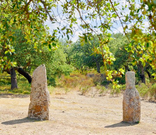 I menhir della Sardegna visti da Olivo Barbieri: la mostra a Nuoro