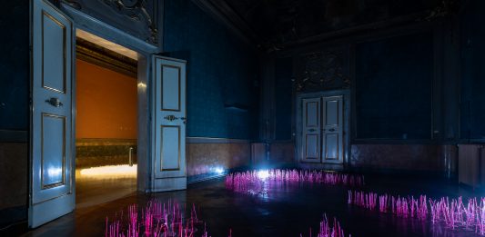 Economia dell’empatia e degli atti d’amore: la mostra manifesto a Bologna