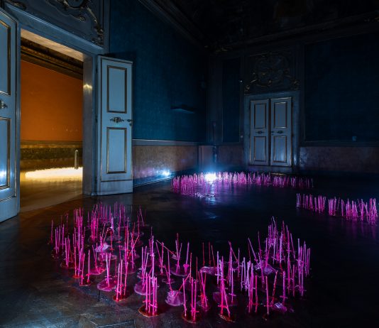 Economia dell’empatia e degli atti d’amore: la mostra manifesto a Bologna