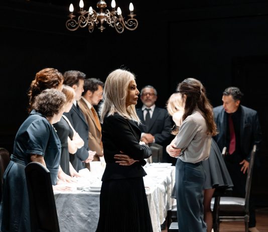 Agosto a Osage County, al Teatro Stabile di Torino il ritratto di una famiglia in trappola Agosto a Osage County, ph. Luigi De Palma