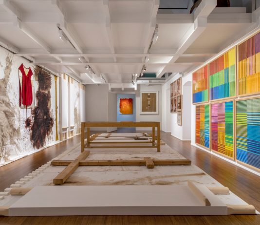 Storia di come il sangue diventò colore: la mostra di Hermann Nitsch a Genova