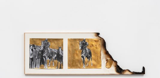 Una risposta politica al passato coloniale. 5 artisti in mostra a Milano