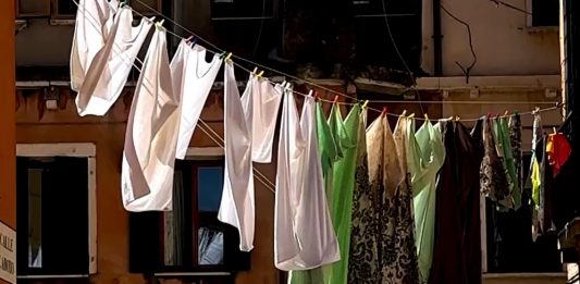 Le Icone della Pinault Collection, rilette dal take over di Sam Youkilis