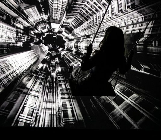 Giù nel metaverso, dalle radici alle ultime sperimentazioni: la mostra a Palazzo Cipolla di Roma