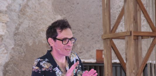 «Il poeta è un fingitore, il politico pure». A tu per tu con Nicola Lagioia