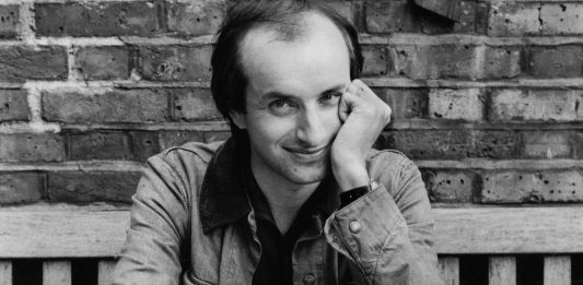 Musicisti con tavolino: fotografie di Roberto Masotti in mostra al Museo di Ravenna