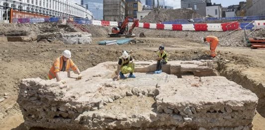 Un mausoleo di epoca romana scoperto nel cuore della City di Londra