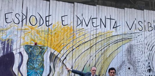 A Roma, Palazzo Farnese apre al contemporaneo, con un murales di 80 metri