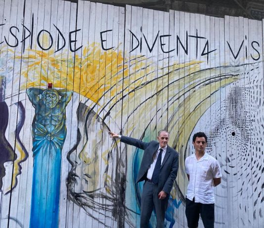 A Roma, Palazzo Farnese apre al contemporaneo, con un murales di 80 metri