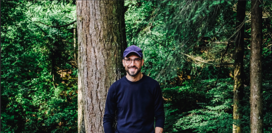 Arte tra le Dolomiti e oltre: Lorenzo Giusti è il curatore della Biennale Gherdëina 2024 LORENZO GIUSTI © Paolo Biava