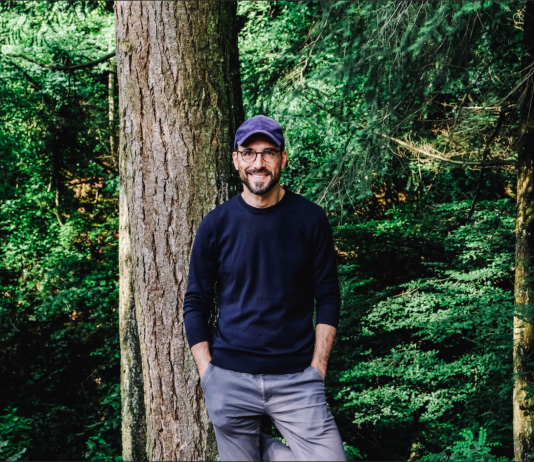 Arte tra le Dolomiti e oltre: Lorenzo Giusti è il curatore della Biennale Gherdëina 2024 LORENZO GIUSTI © Paolo Biava