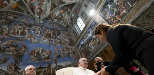 Il discorso di Papa Francesco a 200 artisti nella Cappella Sistina: «L’arte sia armonia»