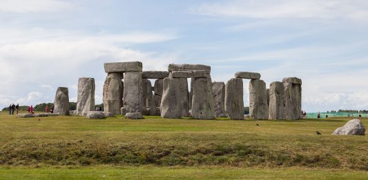 Il tunnel che passa sotto Stonehenge si farà ma l’Unesco non ci sta