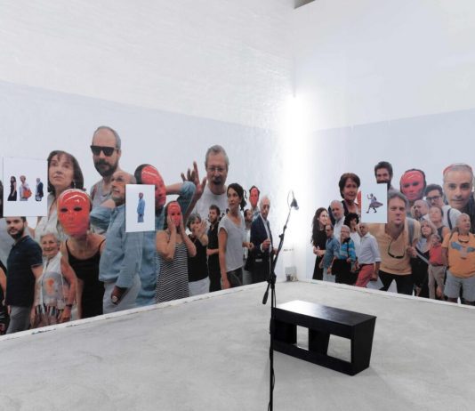 “L’era dei giganti”. Tra intelligenza artificiale, fotografia e social media