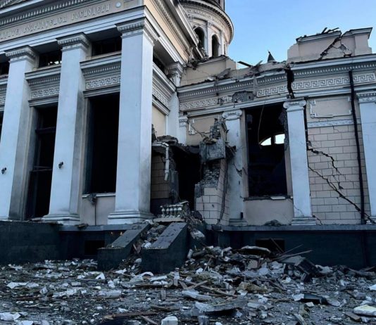 Via lo Stato terrorista dall’Unesco: le dure parole di Ricuperati sulla distruzione di Odessa Cattedrale ortodossa della Trasfigurazione di Odessa, dopo i bombardamenti