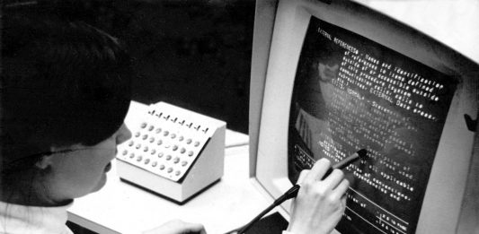 Le radici dell’arte digitale vengono dalla tecnologia militare. La storia