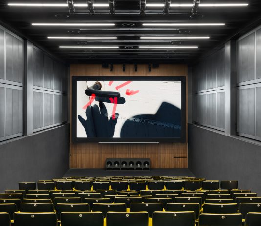 Il Cinema di Fondazione Prada Milano cambia nome e dedica la sala al grande Jean-Luc Godard Cinema Godard - Fondazione Prada - Foto DSL Studio