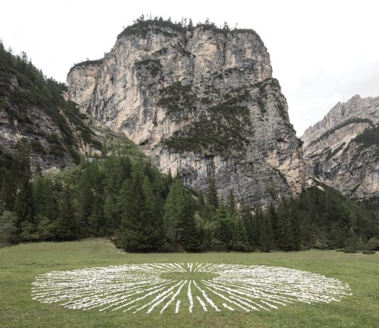 SMACH 2023: viaggio tra le opere della Biennale delle Dolomiti