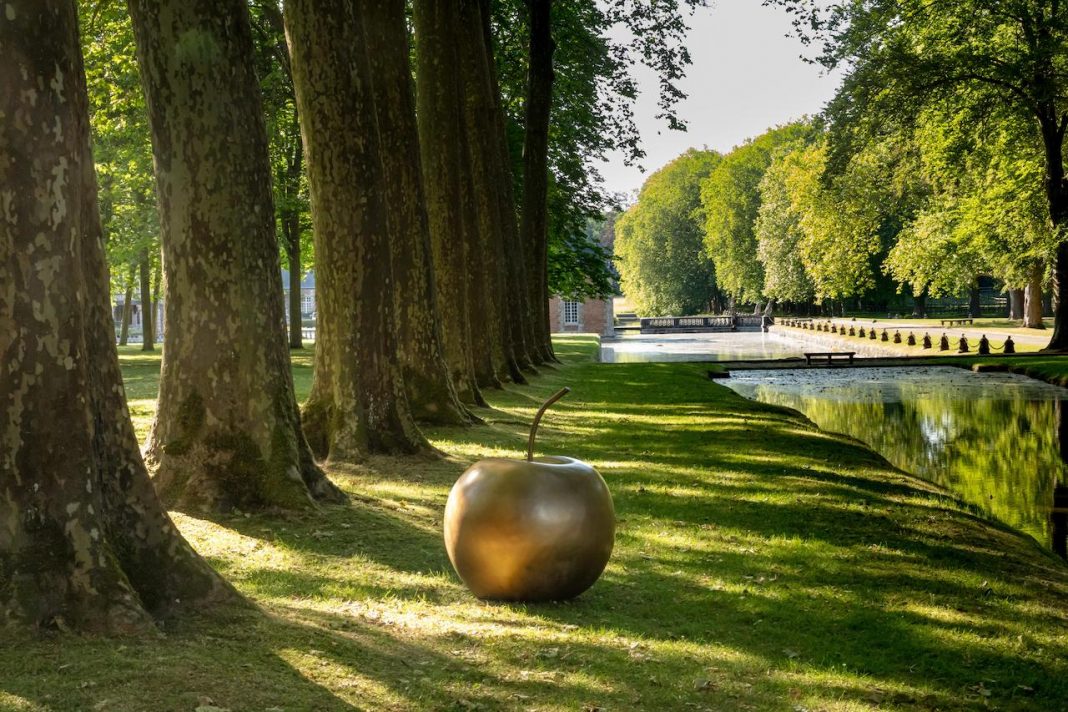 Claude Lalanne, Pomme de Londres (estimate_ €600,000 – 800,000) - 2