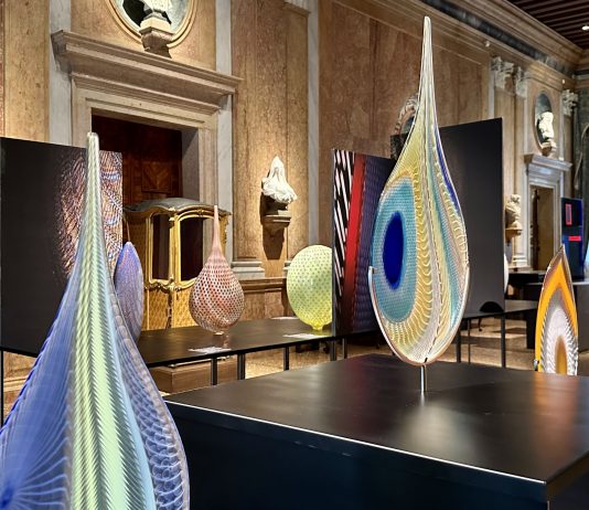 ‘Lino Tagliapietra. L’origine del viaggio’: Il ponte tra tradizione e innovazione del vetro veneziano