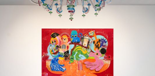 Le creature felici di Szabolcs Bozó popolano le sale di Palazzo Cavanis a Venezia