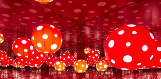 Super progetti a Manchester, gli Aviva Studios aprono con Yayoi Kusama