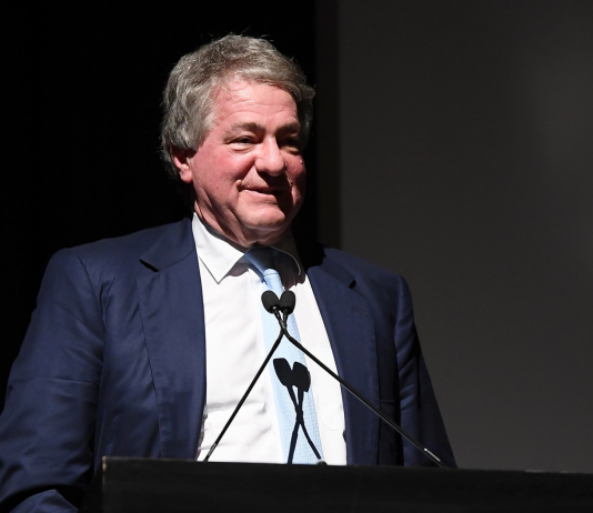 Il collezionista e imprenditore Leon Black accusato di violenze sessuali leon black