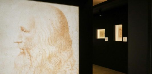I disegni del Codice Atlantico di Leonardo volano per la prima volta a Washington Imagining The Future. Leonardo da Vinci: In The Mind Of An Italian Genius, veduta della mostra, Martin Luther King JR Memorial Library di Washington DC, 2023