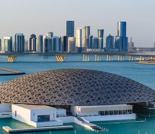 Il Louvre Abu Dhabi nomina nuovo direttore scientifico: chi è Guilhem André