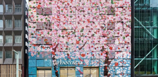 Damien Hirst fa rifiorire il flagship store Tiffany & Co a Tokyo