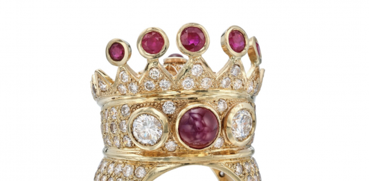 L’anello del mitico rapper Tupac è in vendita da Sotheby’s Tupac sotheby's