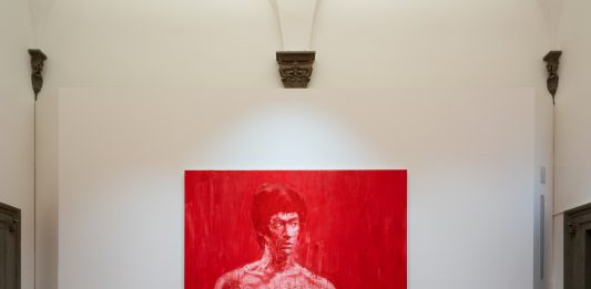 Osservare con chiarezza: Yan Pei-Ming in mostra a Palazzo Strozzi, Firenze