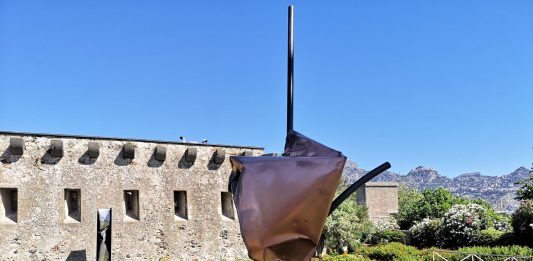 Claudio Palmieri: le due mostre Pieghe del Tempo e Rose dal cielo Claudio Palmieri, Pieghe del Tempo