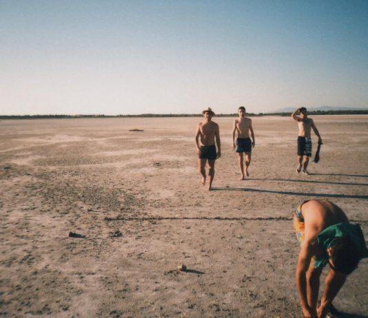 Cartoline dall’estate. La Sardegna per Roberto Casti