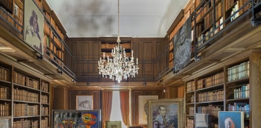 Tra due sponde del lago di Como: la mostra ‘Volti’ raccontata da Velasco Vitali