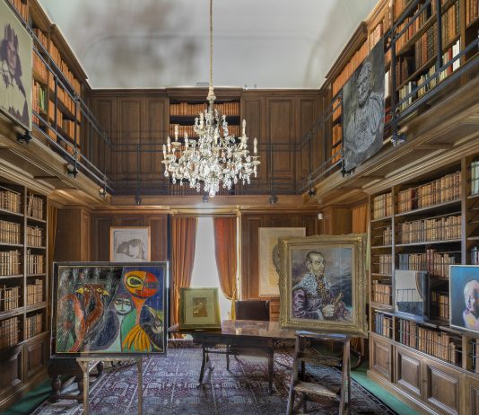 Tra due sponde del lago di Como: la mostra ‘Volti’ raccontata da Velasco Vitali