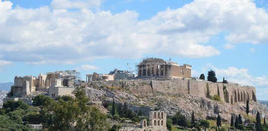Pericolo turismo di massa e l’Acropoli di Atene mette gli ingressi a numero chiuso