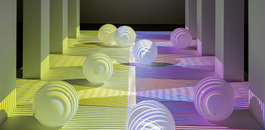 Cento anni di Carlos Cruz-Diez. Galleria Continua dedica una mostra a San Gimignano al maestro del colore