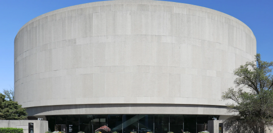 La nuova installazione di Jenny Holzer a Washington celebra la democrazia