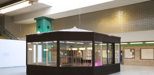 Babylon di spazioSERRA, un incrocio d’arte e utopia al passante Milano Lancetti