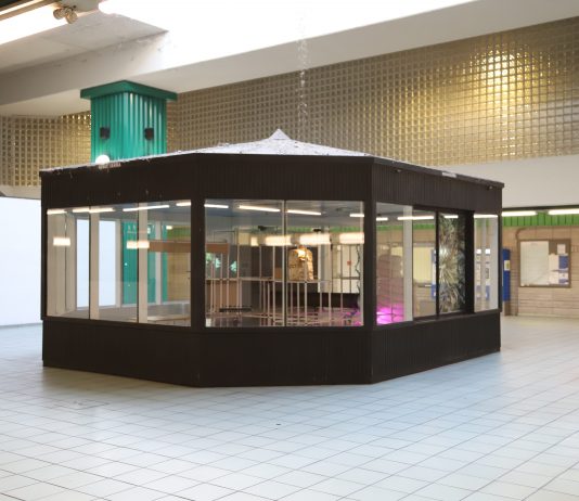 Babylon di spazioSERRA, un incrocio d’arte e utopia al passante Milano Lancetti